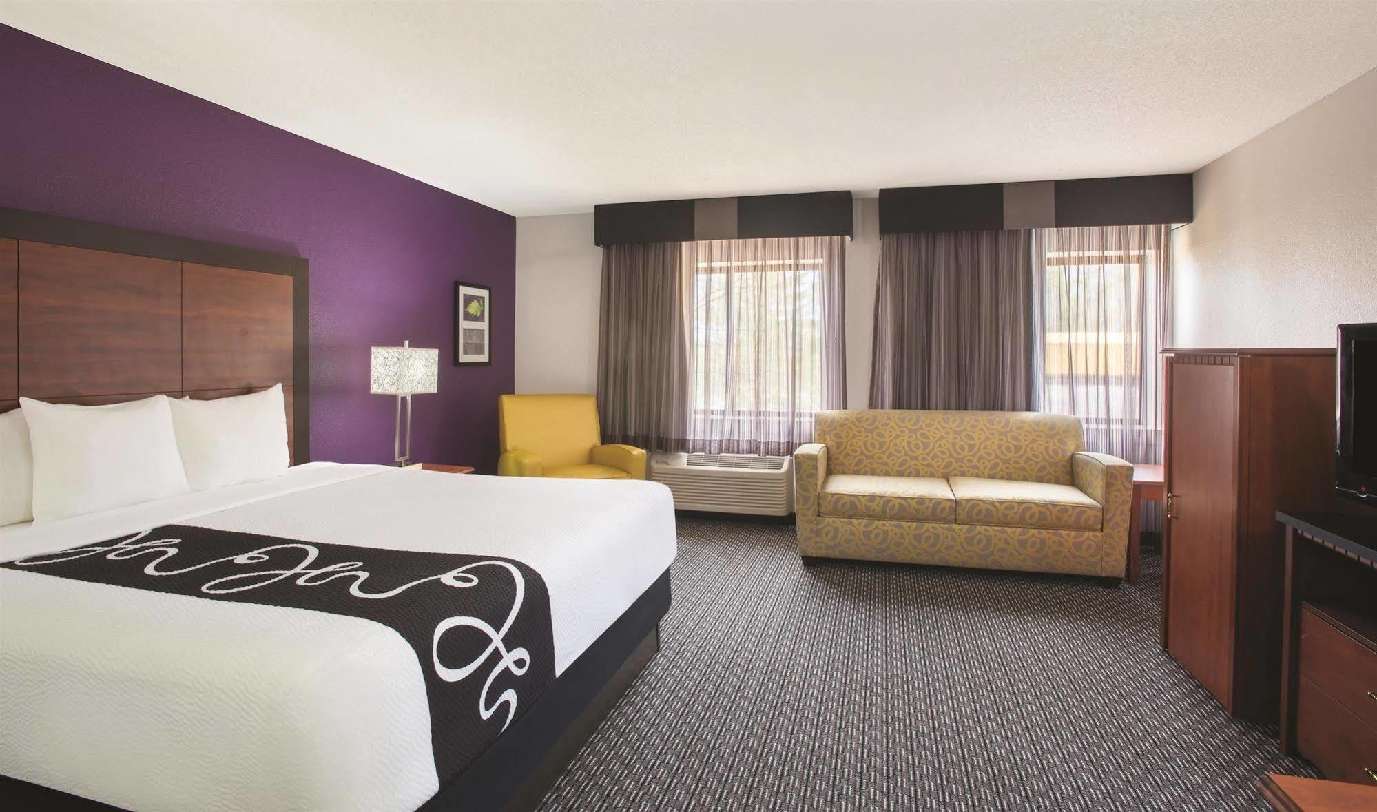Hotel La Quinta By Wyndham Hartford Bradley Airport Windsor Locks Exterior foto